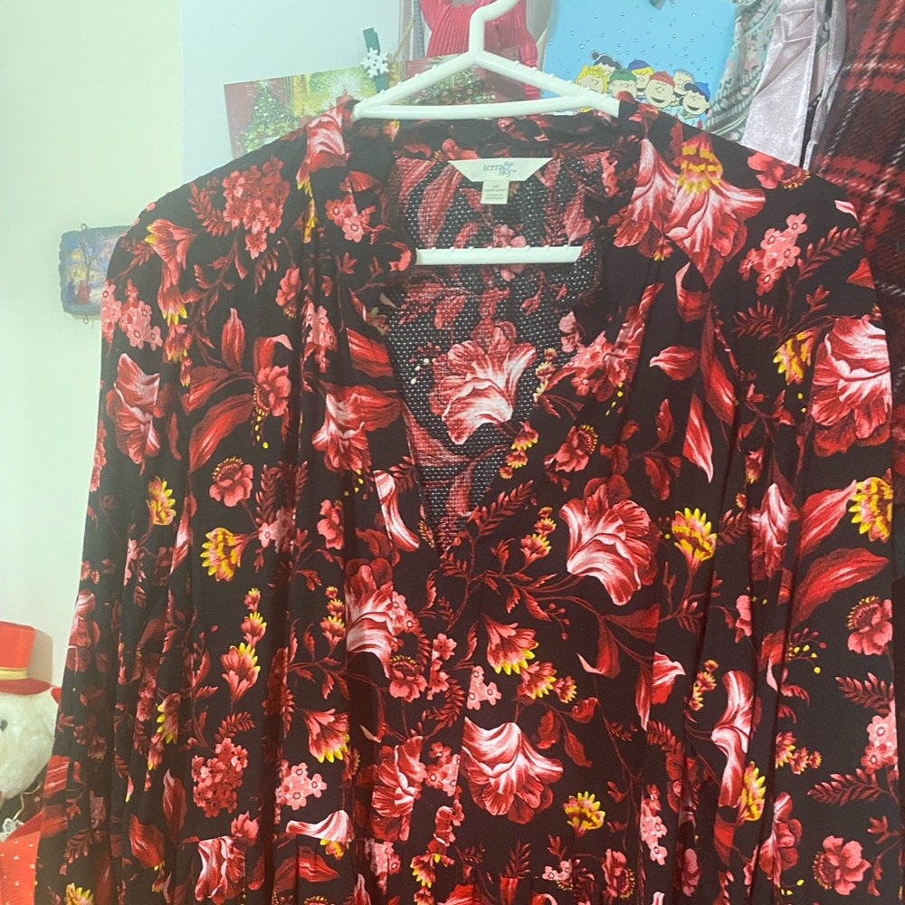 Beautiful , comfortable Maxi dress, colorful pattern 1X